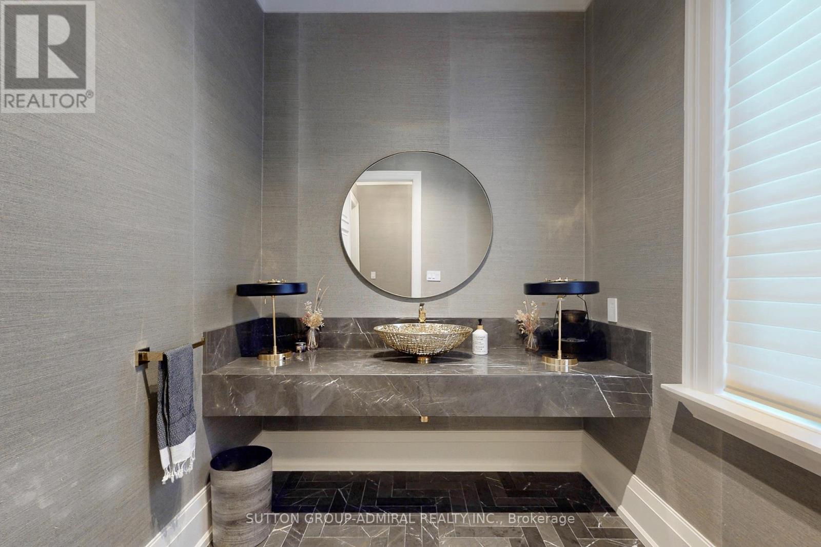 276 Strathallan Wood, Toronto, Ontario  M5N 1T6 - Photo 19 - C12575092