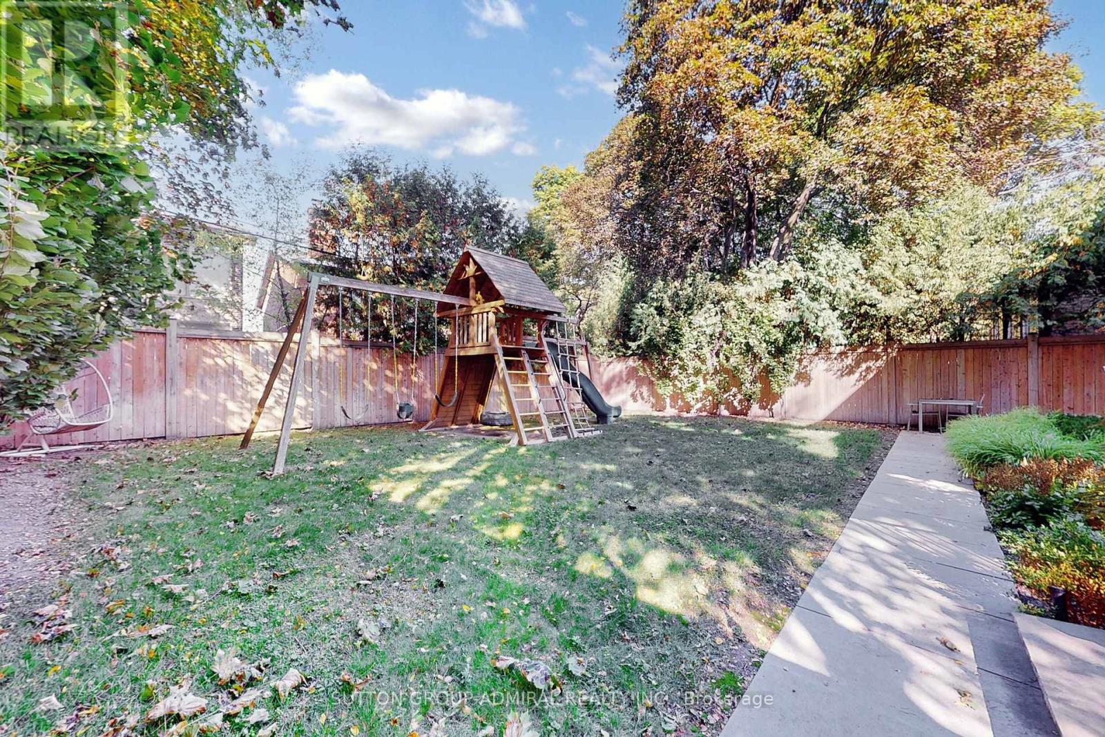 276 Strathallan Wood, Toronto, Ontario  M5N 1T6 - Photo 50 - C12575092