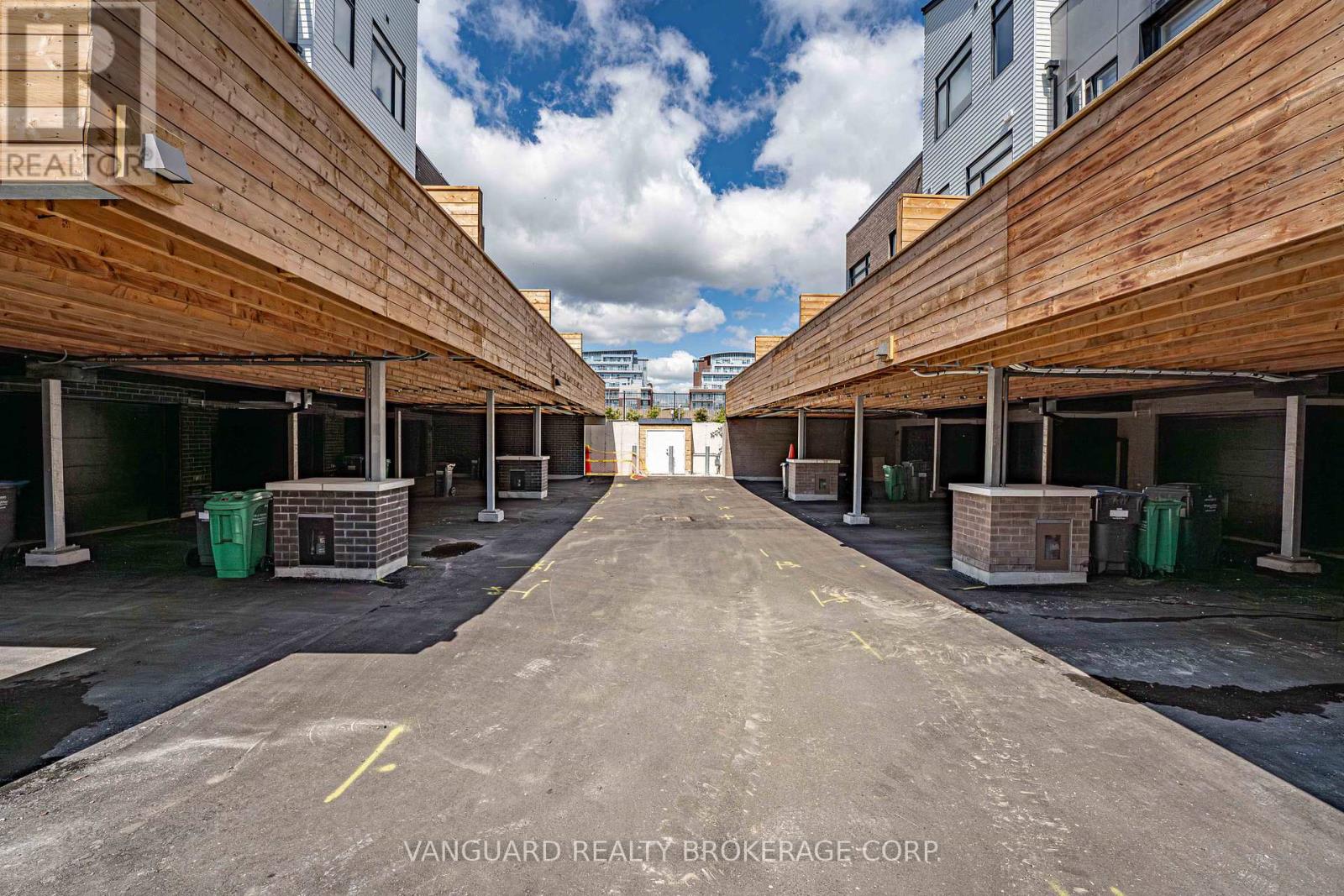 21 - 15 Lou Parsons Way, Mississauga, Ontario  L5H 0B2 - Photo 40 - W12363176