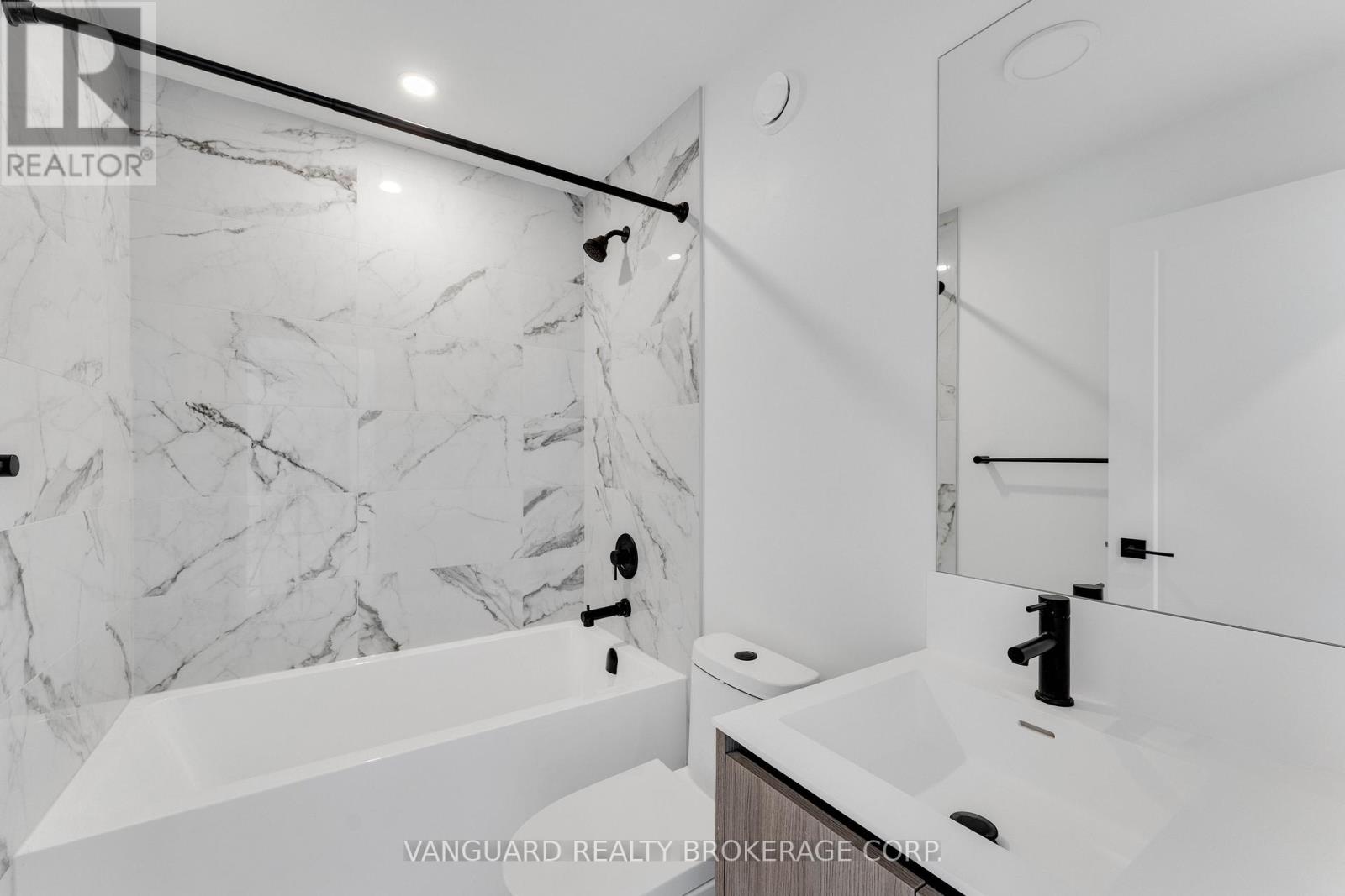 21 - 15 Lou Parsons Way, Mississauga (Port Credit), Ontario  L5H 0B2 - Photo 23 - W12362703