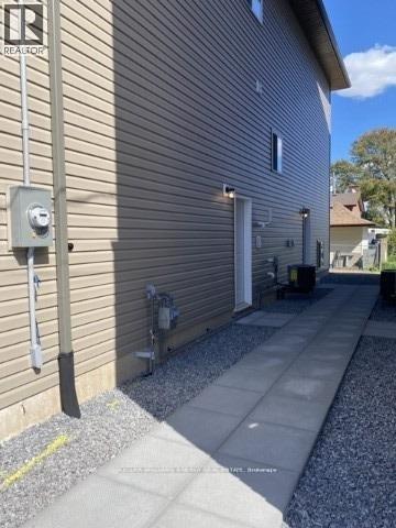 66c Battle Street, Thorold, Ontario  L2V 3W7 - Photo 3 - X12575206