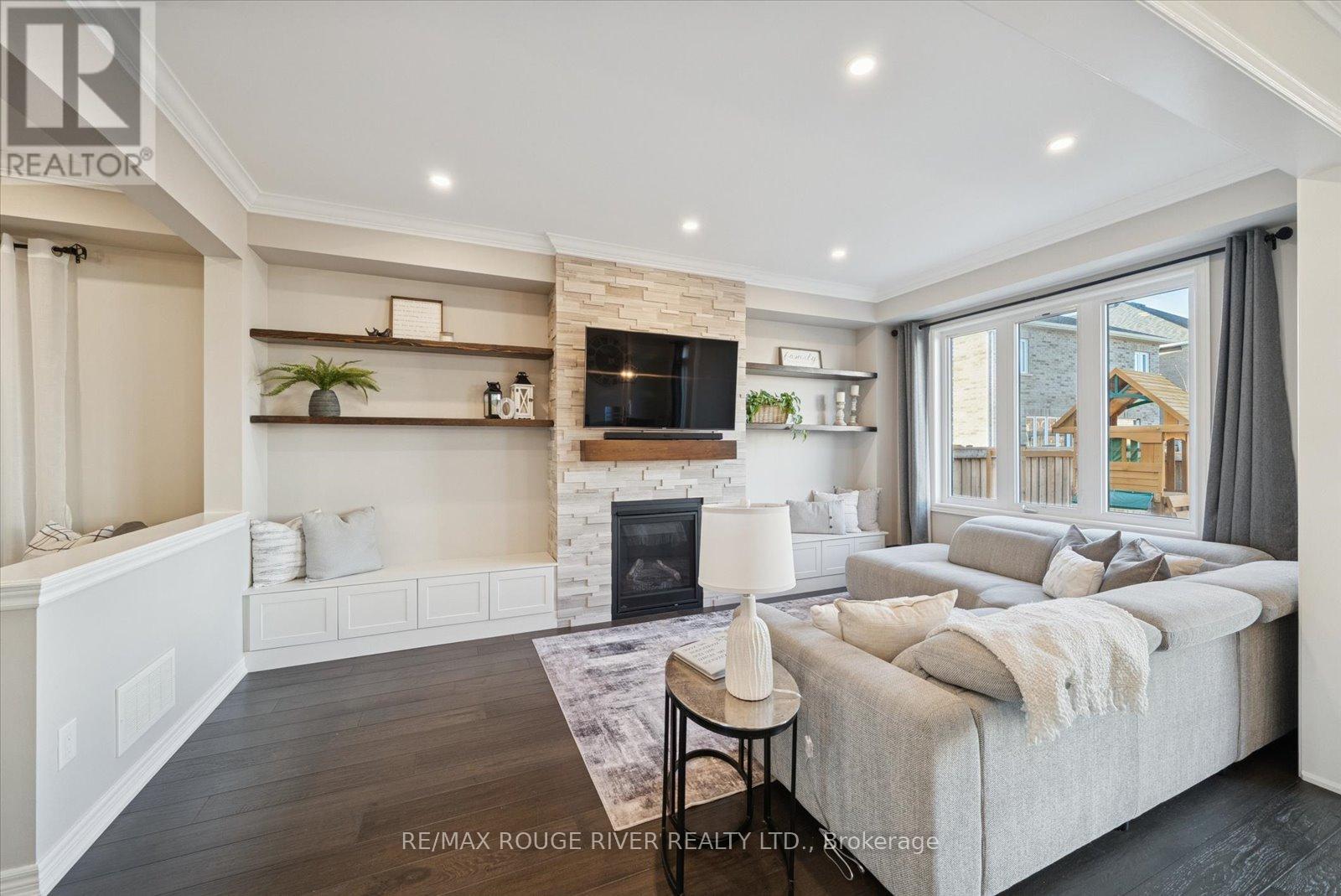 212 Ronald Hooper Avenue, Clarington, Ontario  L1C 7E3 - Photo 10 - E12575000