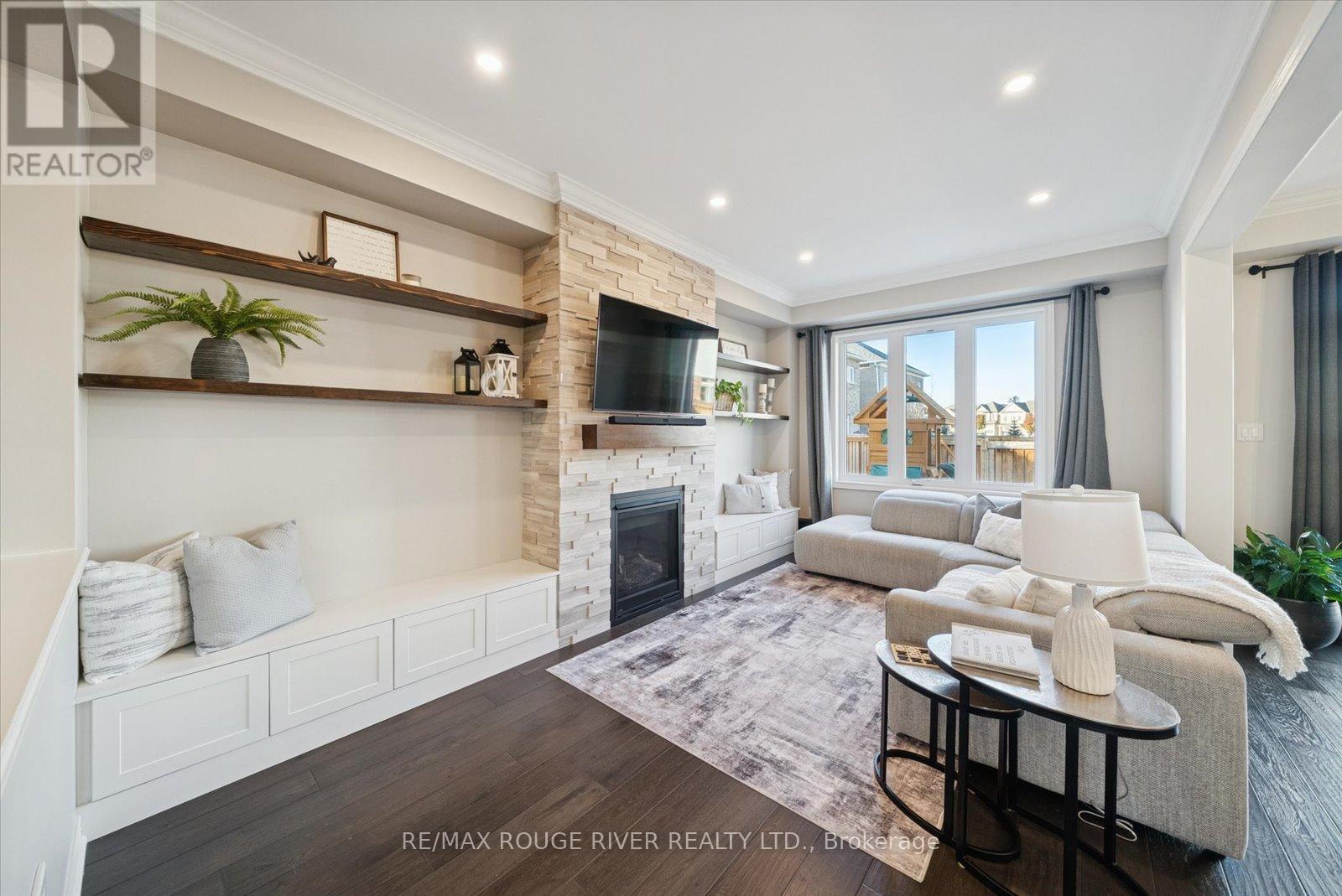 212 Ronald Hooper Avenue, Clarington, Ontario  L1C 7E3 - Photo 11 - E12575000