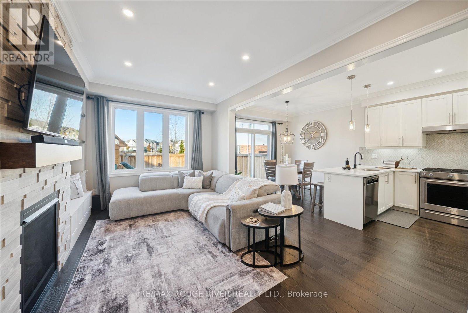 212 Ronald Hooper Avenue, Clarington, Ontario  L1C 7E3 - Photo 13 - E12575000