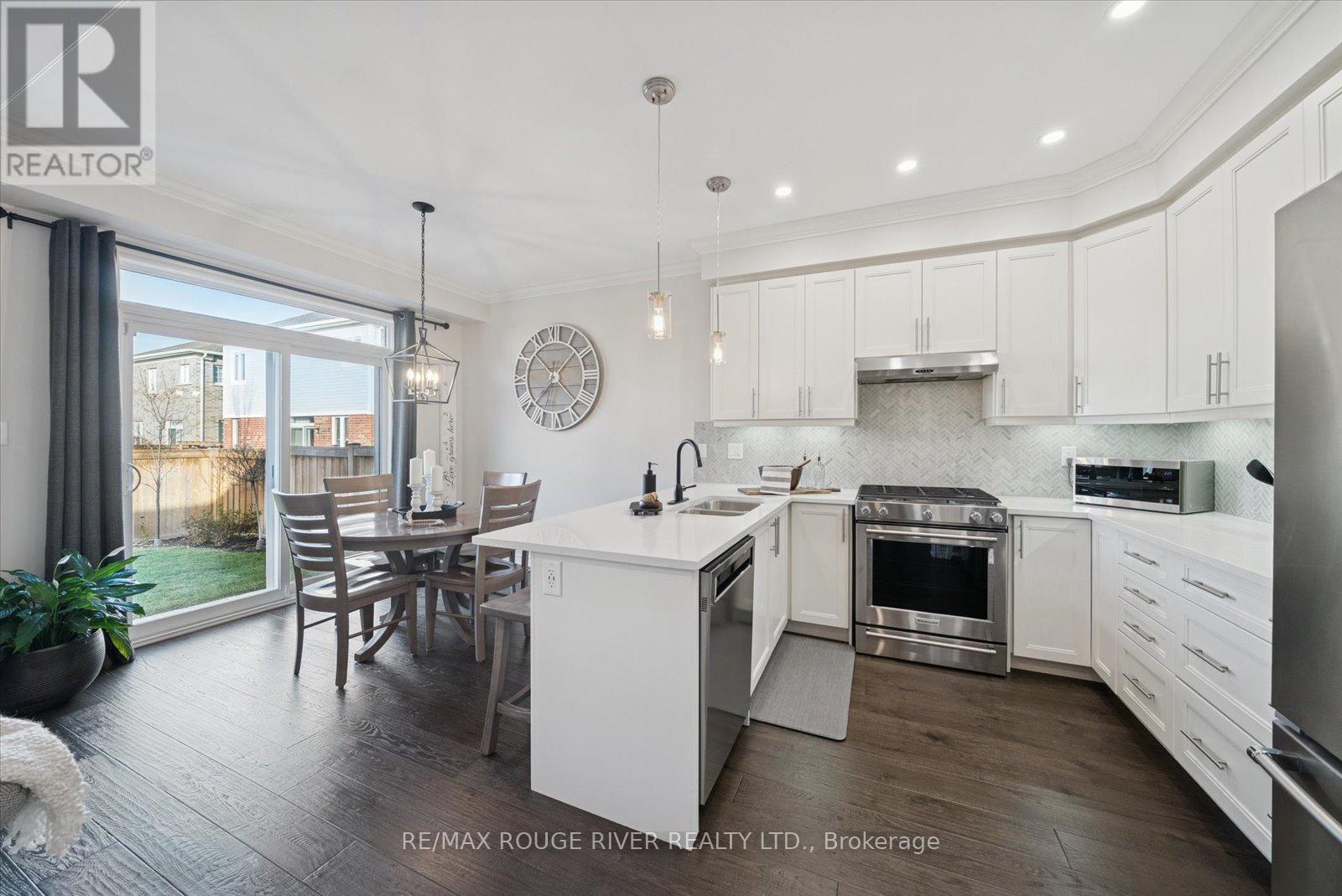 212 Ronald Hooper Avenue, Clarington, Ontario  L1C 7E3 - Photo 14 - E12575000