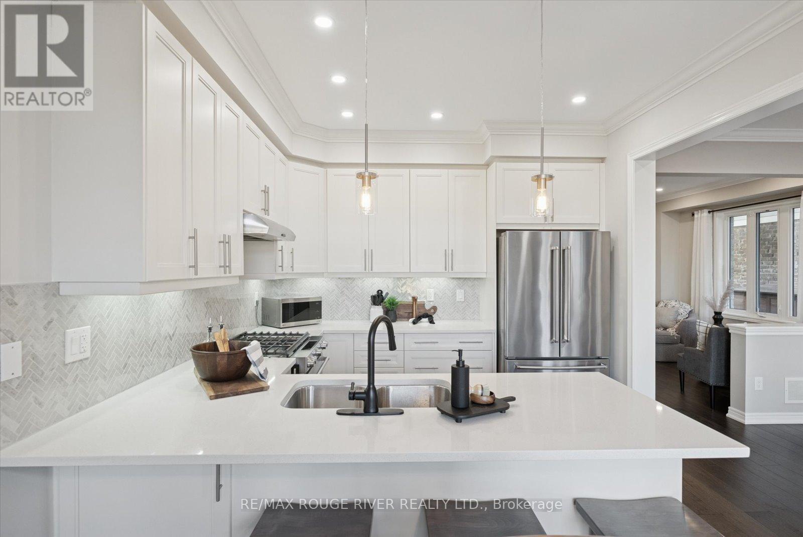 212 Ronald Hooper Avenue, Clarington, Ontario  L1C 7E3 - Photo 16 - E12575000