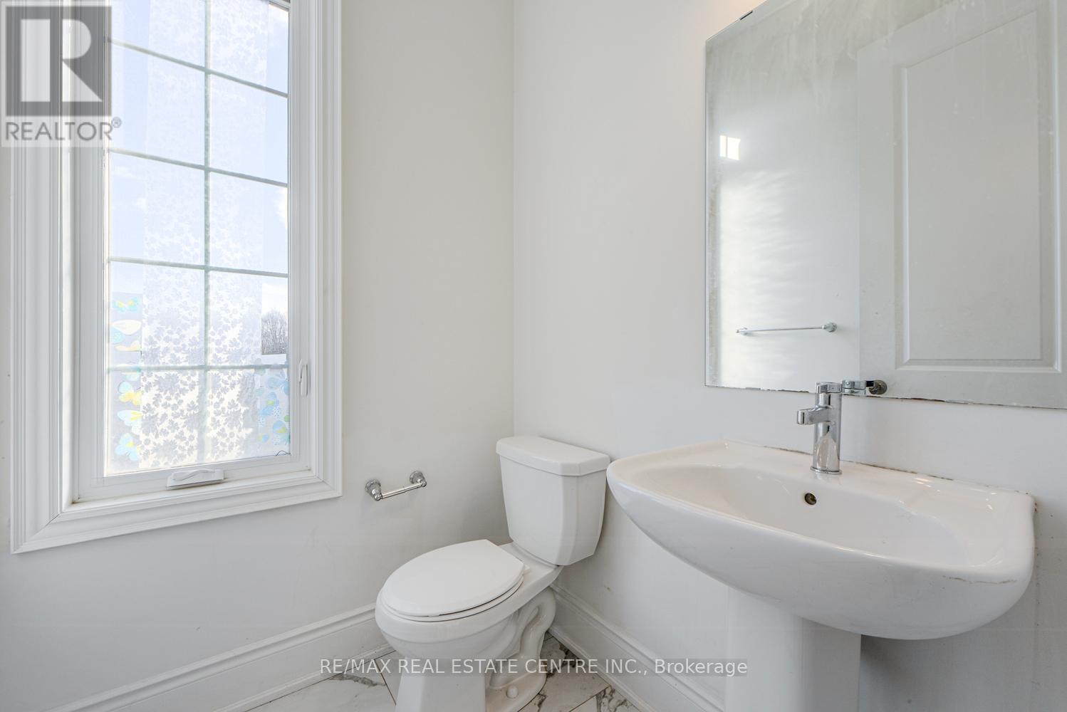 2492 Orchestrate (Upper) Drive, Oshawa, Ontario  L1L 0R3 - Photo 4 - E12575002