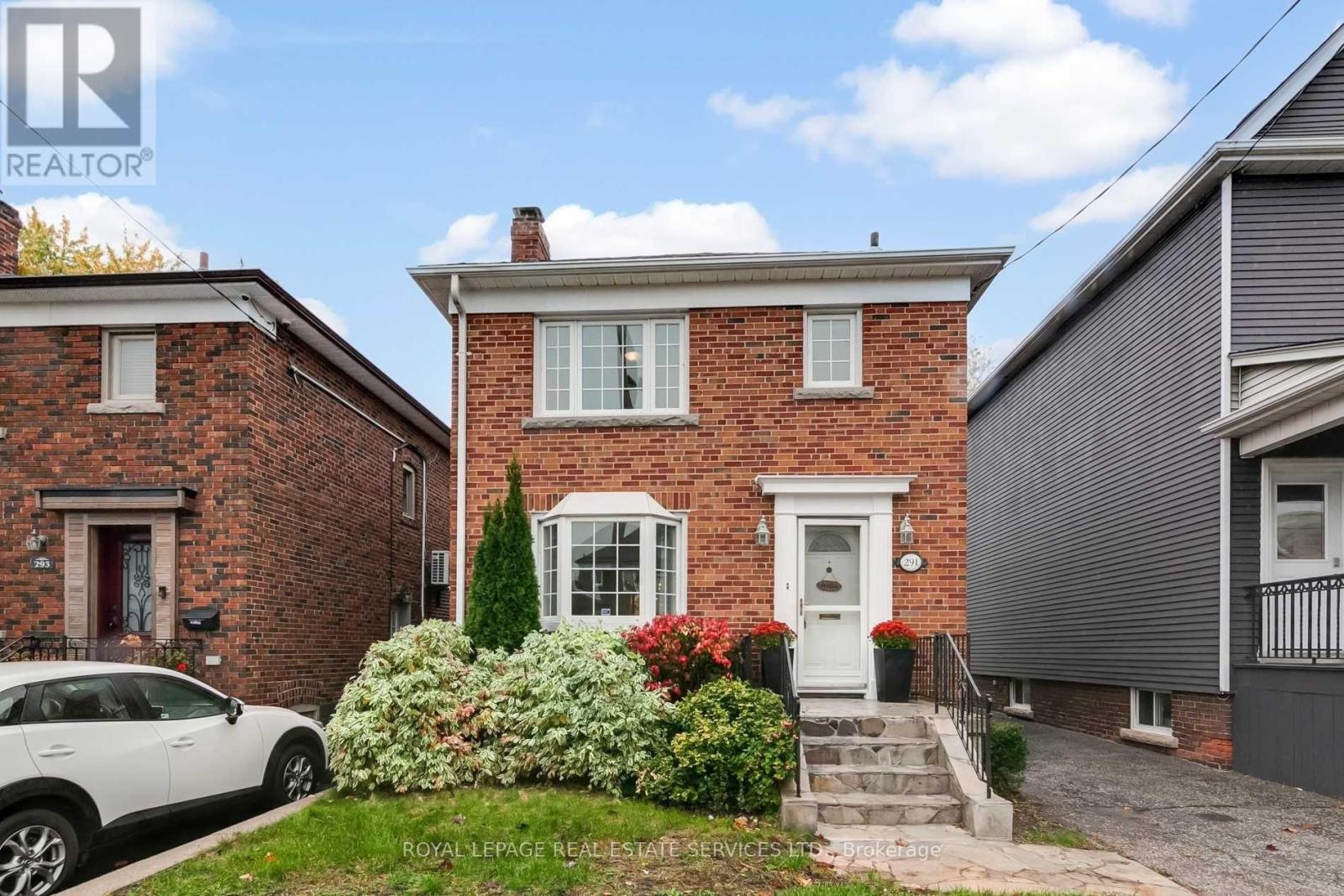 291 SAMMON AVENUE, Toronto, Ontario