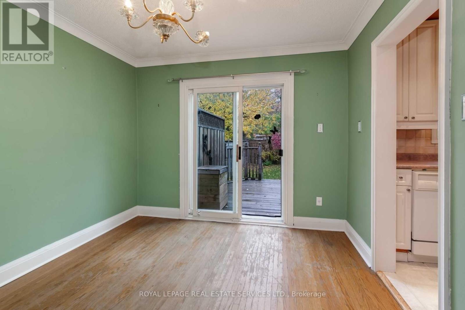 291 Sammon Avenue, Toronto, Ontario  M4J 1Z9 - Photo 11 - E12575066