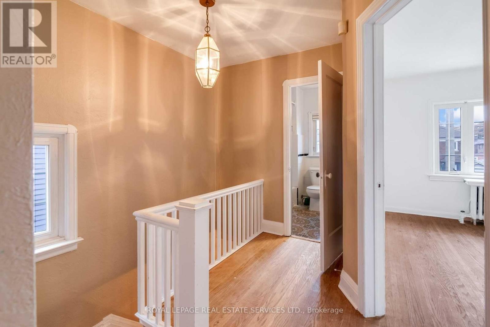 291 Sammon Avenue, Toronto, Ontario  M4J 1Z9 - Photo 17 - E12575066