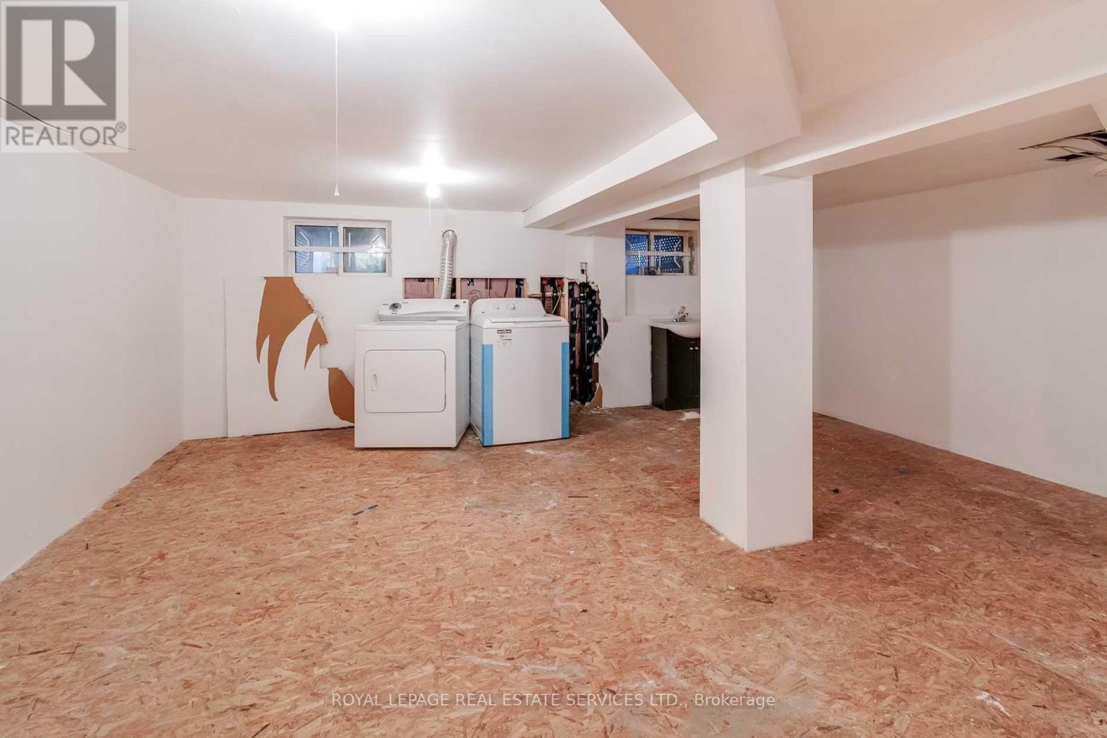 291 Sammon Avenue, Toronto, Ontario  M4J 1Z9 - Photo 33 - E12575066