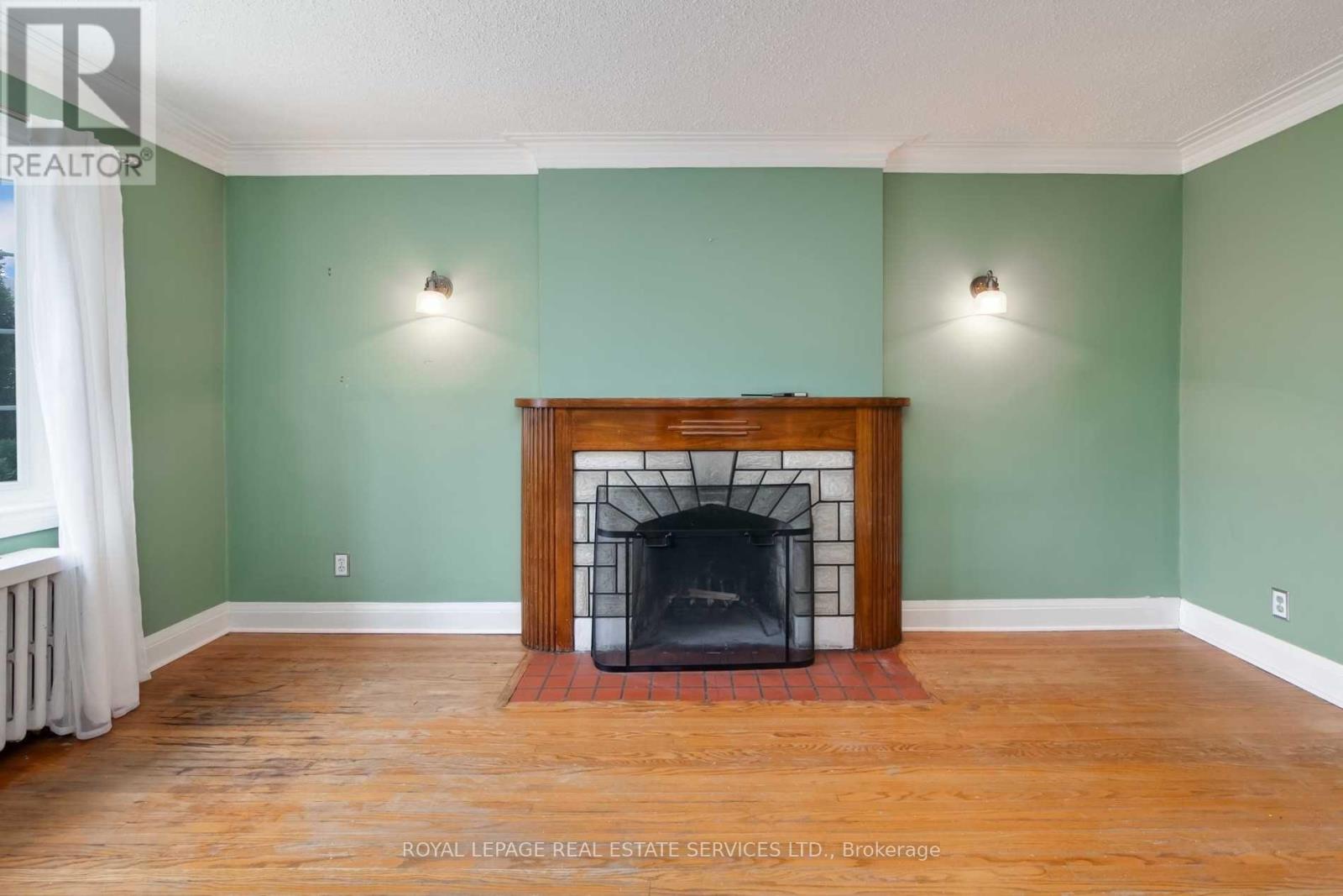 291 Sammon Avenue, Toronto, Ontario  M4J 1Z9 - Photo 6 - E12575066