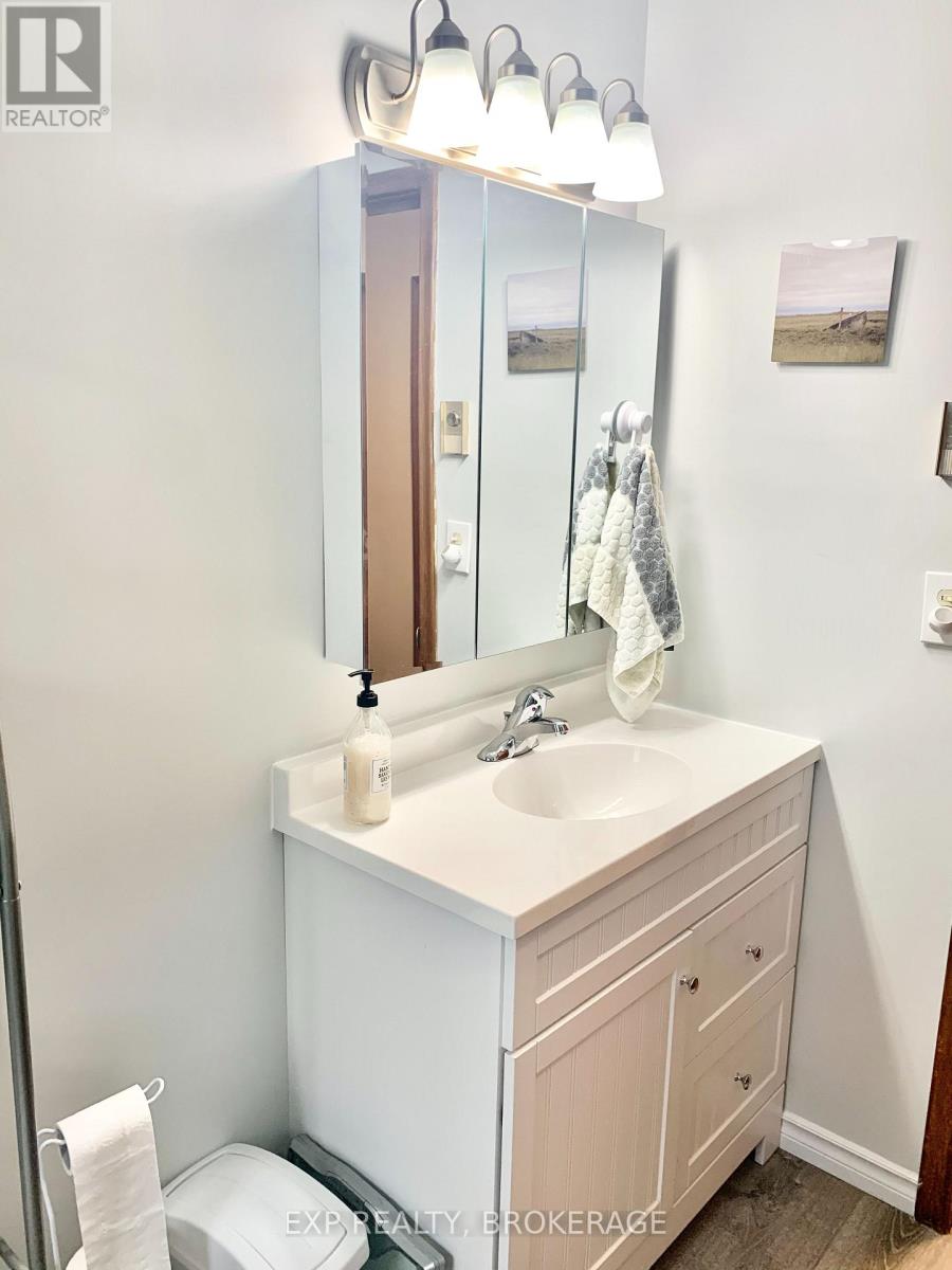 16 Daly Street, Kingston, Ontario  K7K 4Y9 - Photo 23 - X12575208