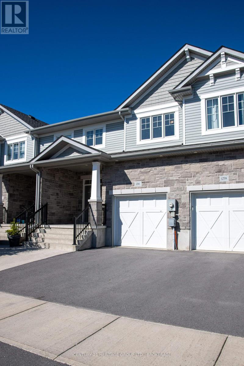 1261 Max Crescent, Kingston, Ontario K7P 0P2 - Photo 2 - X12575222