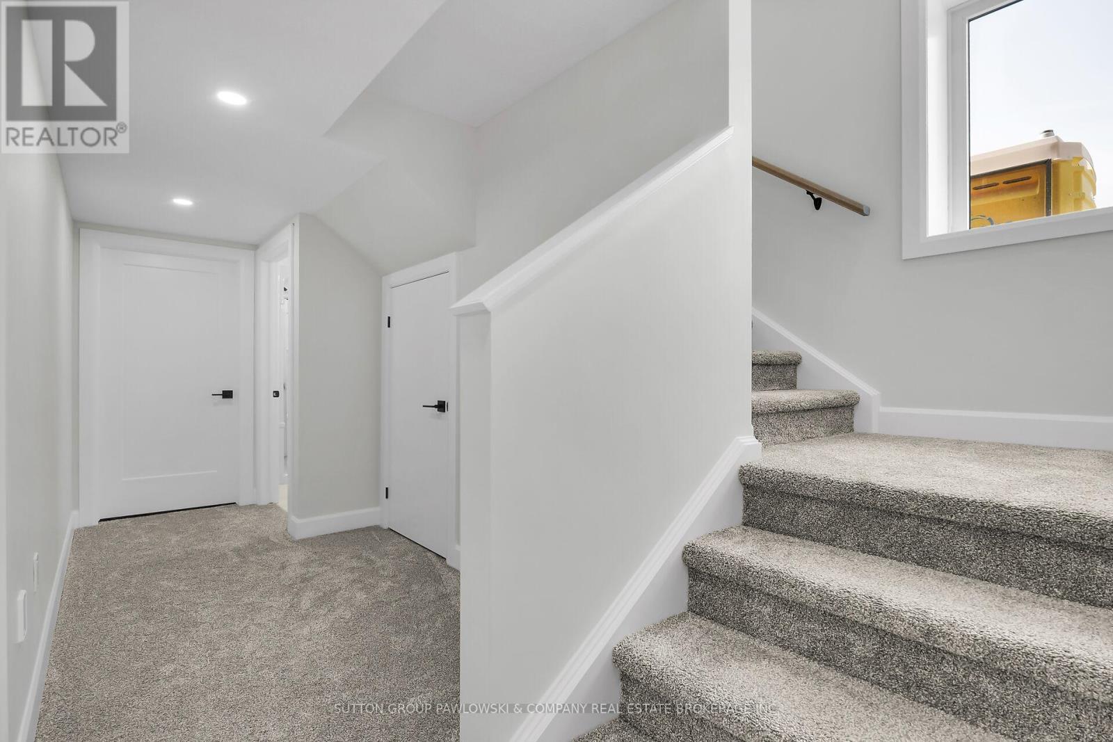 418 Old Wonderland Road, London South, Ontario  N6K 3R2 - Photo 30 - X12575130