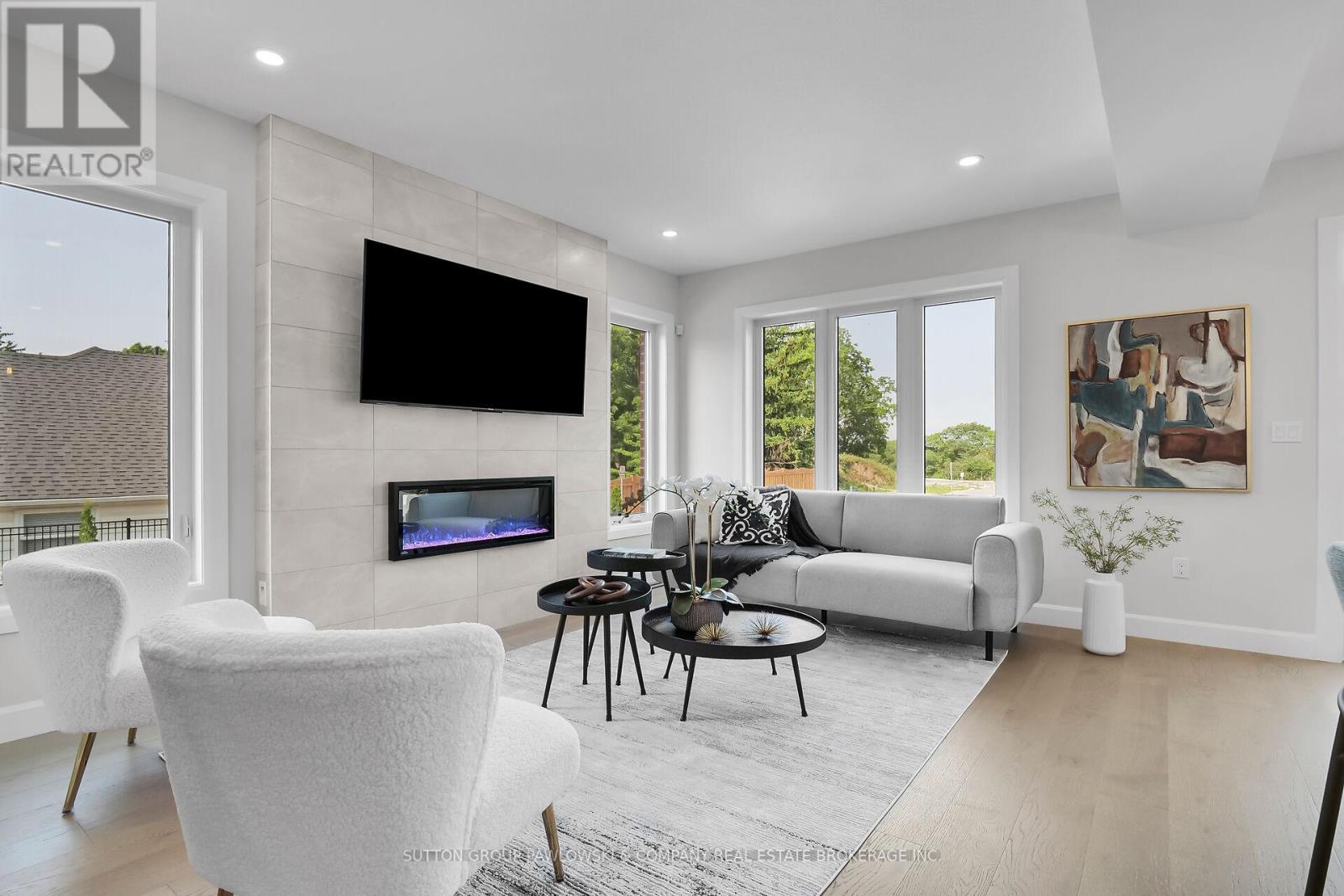 418 Old Wonderland Road, London South, Ontario  N6K 3R2 - Photo 5 - X12575130