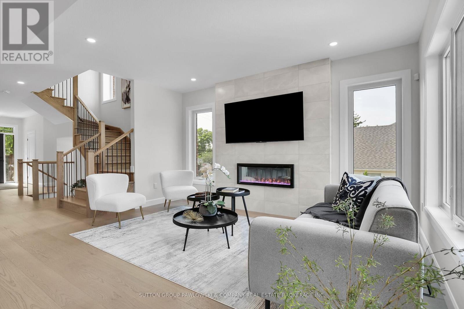 418 Old Wonderland Road, London South, Ontario  N6K 3R2 - Photo 7 - X12575130