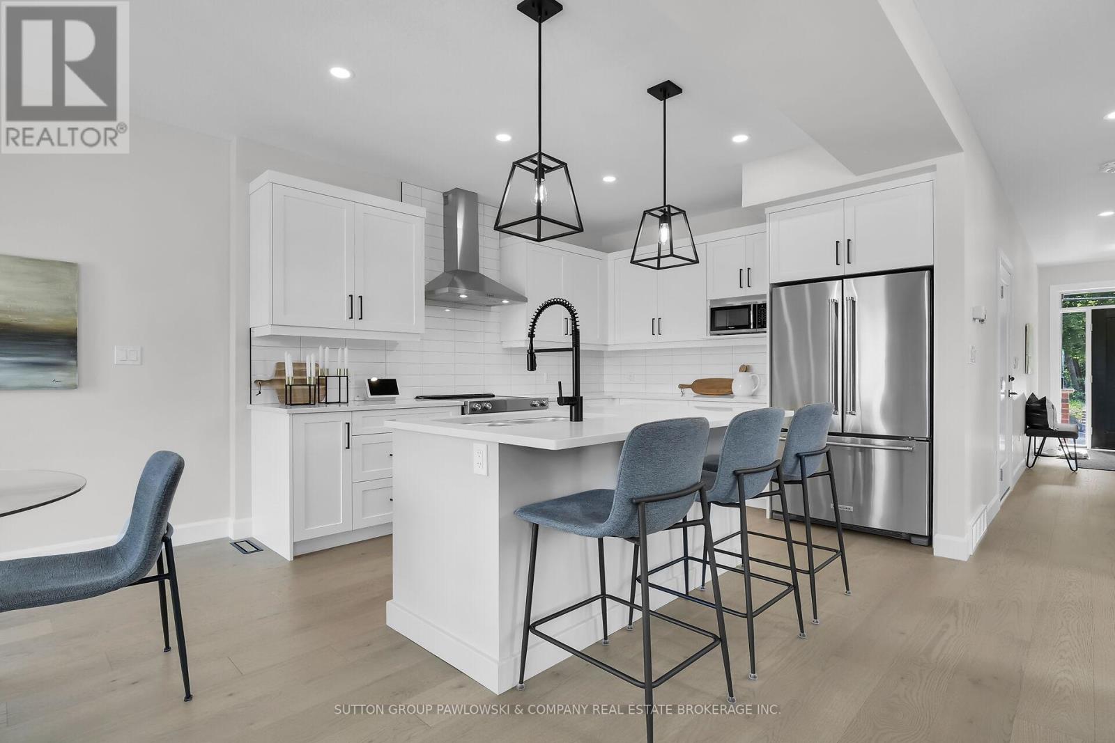 418 Old Wonderland Road, London South, Ontario  N6K 3R2 - Photo 9 - X12575130