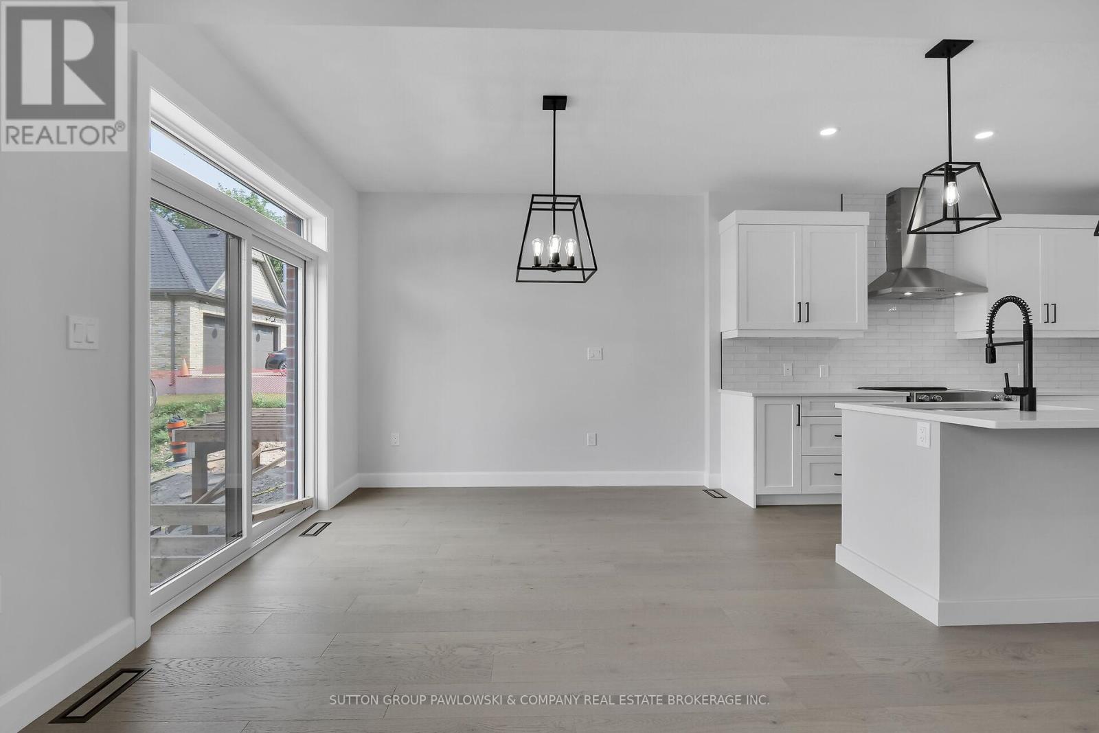 422 Old Wonderland Road, London South, Ontario  N6K 3R2 - Photo 17 - X12575278