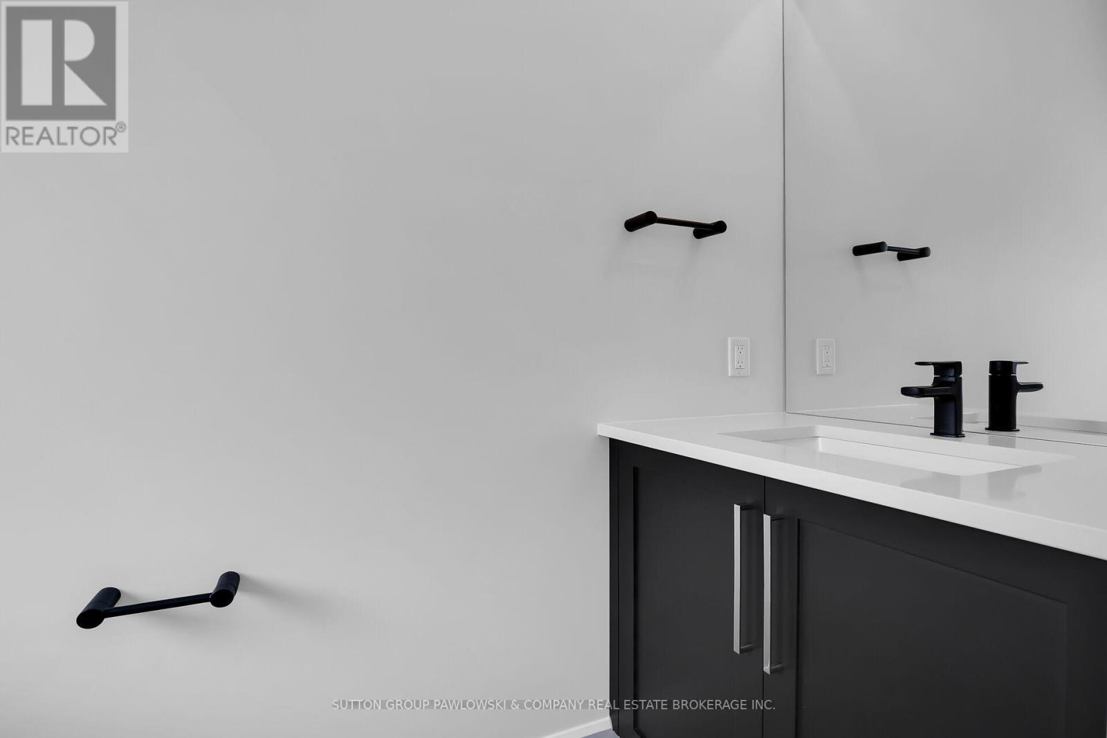 422 Old Wonderland Road, London South, Ontario  N6K 3R2 - Photo 18 - X12575278