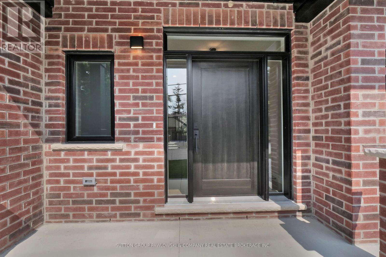 422 Old Wonderland Road, London South, Ontario  N6K 3R2 - Photo 2 - X12575278