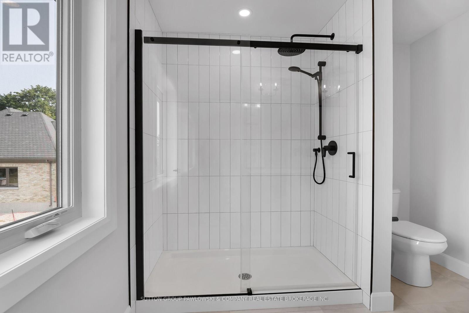 422 Old Wonderland Road, London South, Ontario  N6K 3R2 - Photo 21 - X12575278