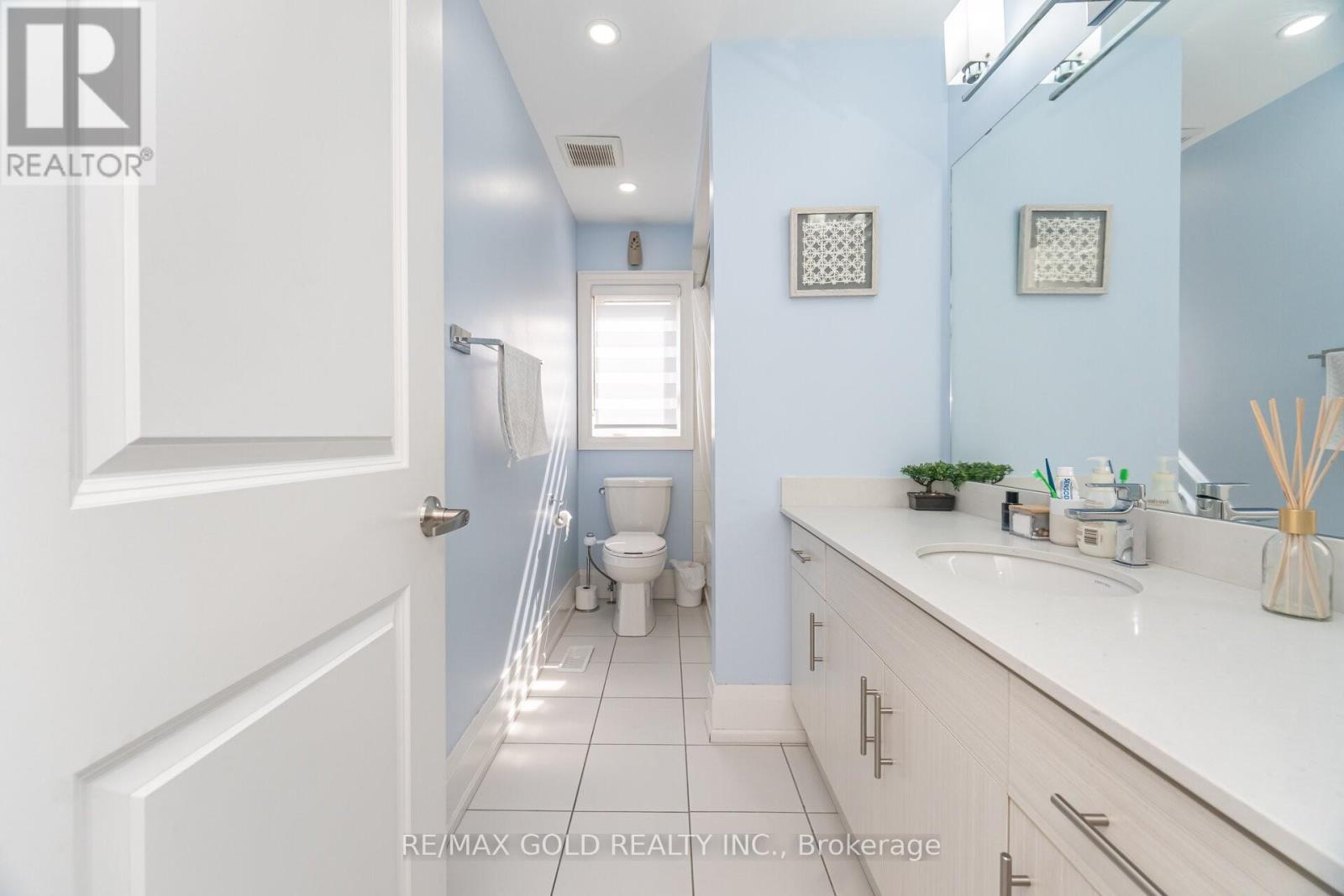 10 Donnan Drive W, New Tecumseth, Ontario  L0G 1W0 - Photo 21 - N12575048