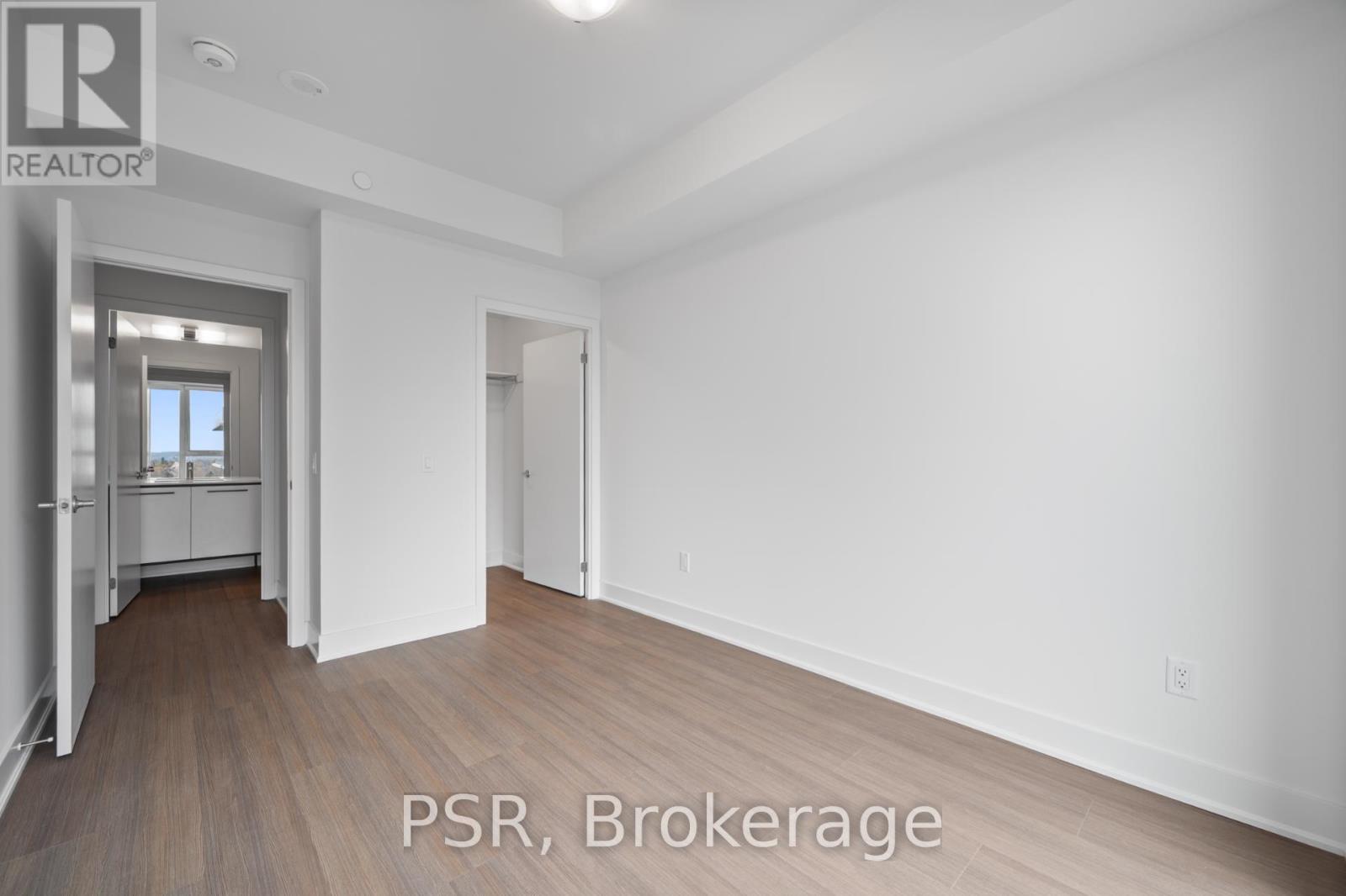 913 - 195 Deerfield Road, Newmarket, Ontario  L3Y 0G4 - Photo 10 - N12575056