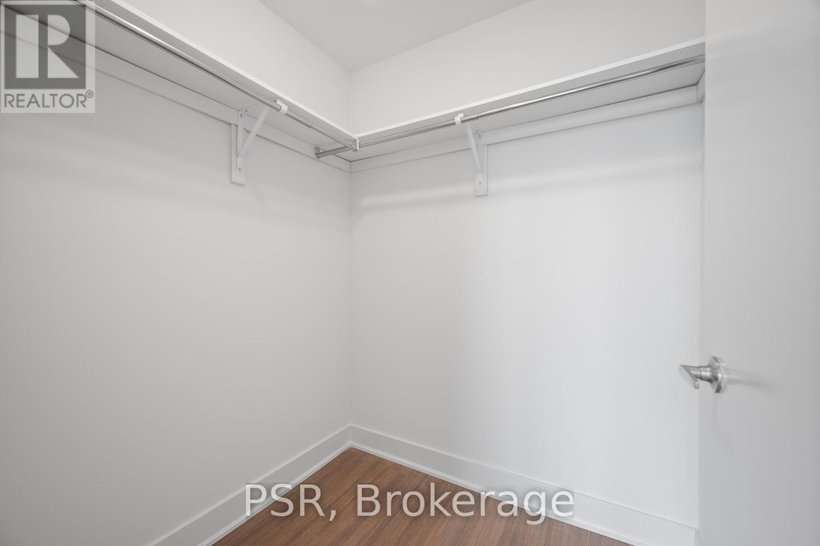 913 - 195 Deerfield Road, Newmarket, Ontario  L3Y 0G4 - Photo 11 - N12575056