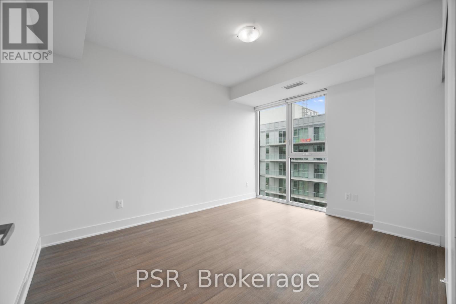 913 - 195 Deerfield Road, Newmarket, Ontario  L3Y 0G4 - Photo 12 - N12575056