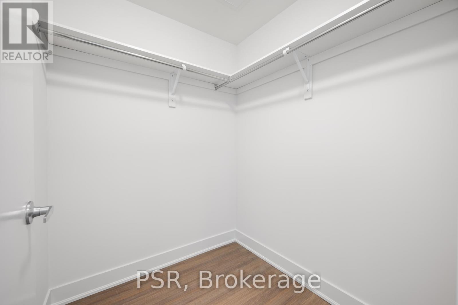 913 - 195 Deerfield Road, Newmarket, Ontario  L3Y 0G4 - Photo 7 - N12575056