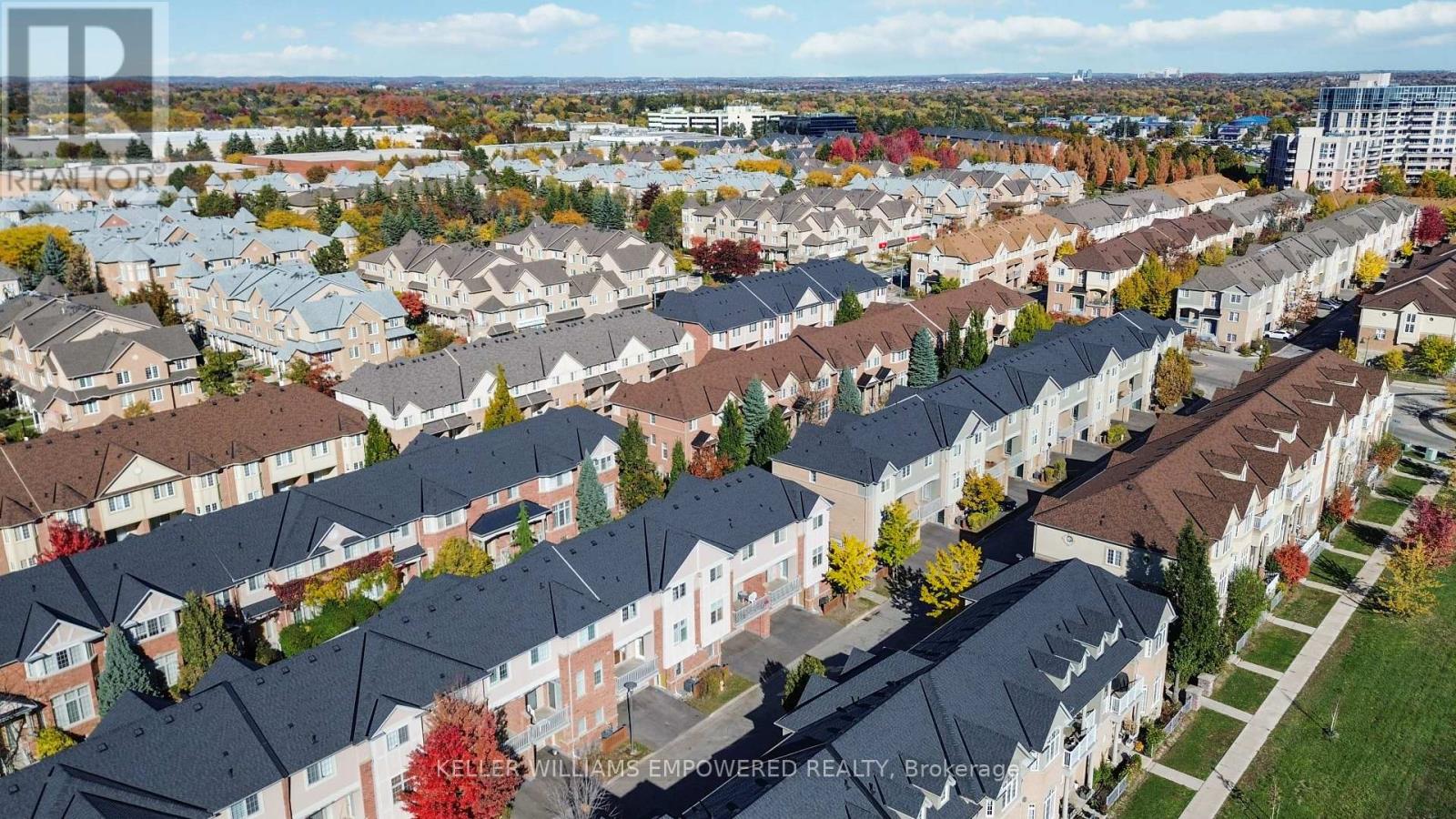 109 Legends Way, Markham, Ontario  L3R 6A6 - Photo 3 - N12575064