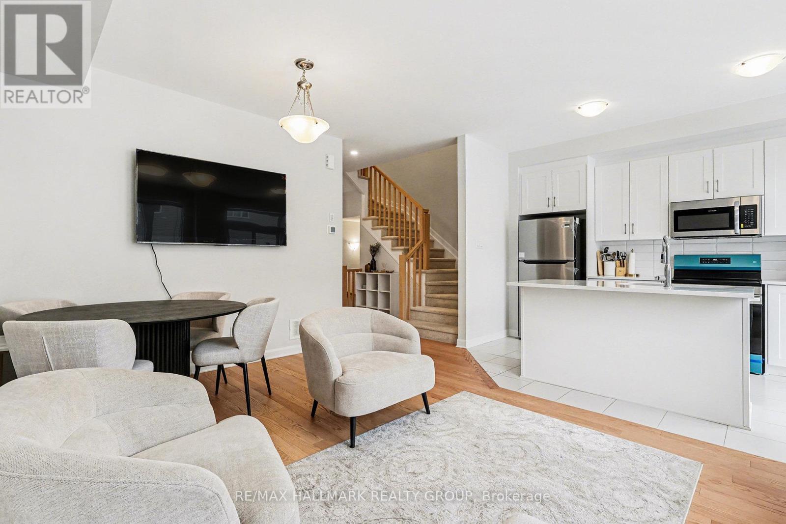 201 Gerry Lalonde Dr. Drive, Ottawa, Ontario  K4A 0Y4 - Photo 7 - X12575102