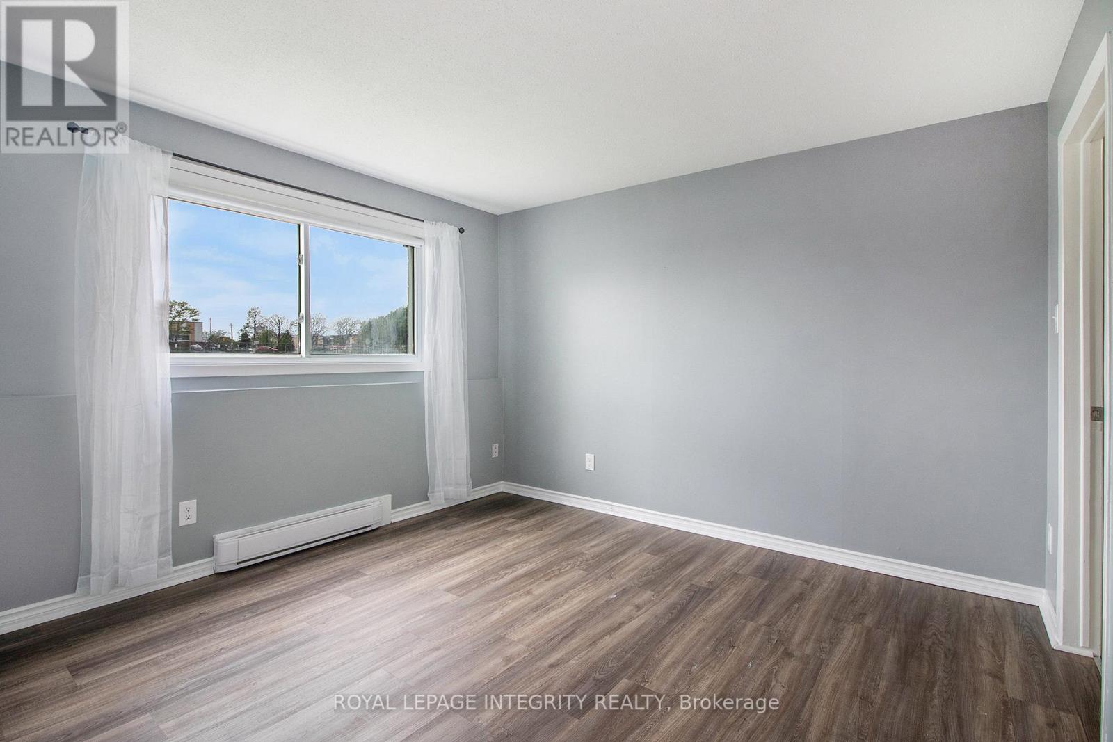 108 - 212 Viewmount Drive, Ottawa, Ontario  K2E 7X2 - Photo 8 - X12575150