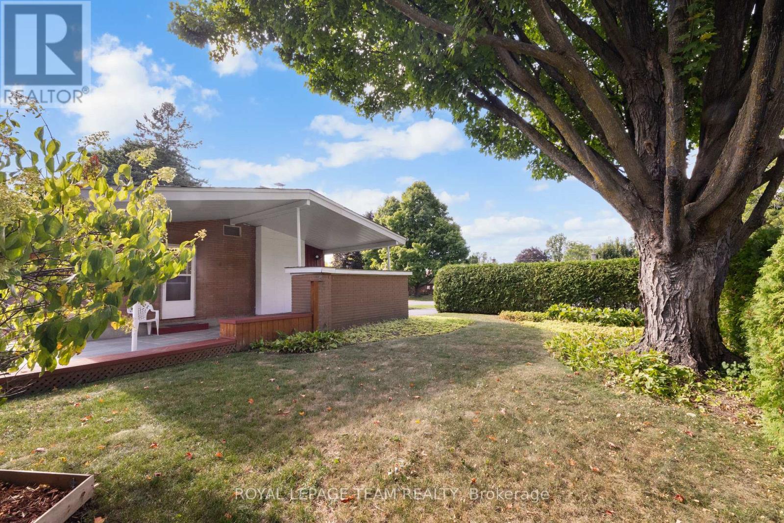 30 Ellery Crescent, Ottawa, Ontario K2H 6M6 - Photo 38 - X12575254