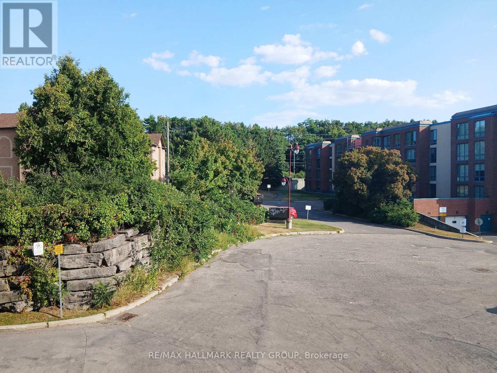 203 - 345 Centrum Boulevard, Ottawa, Ontario  K1E 3W9 - Photo 17 - X12575306