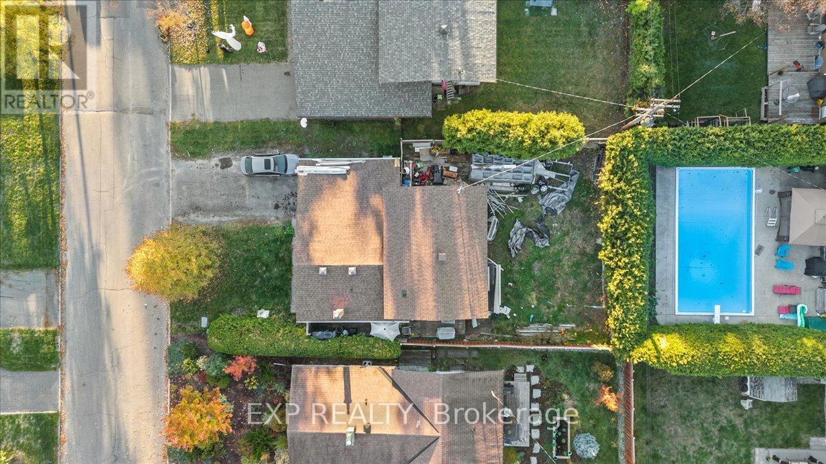 2670 Stone Crescent N, Ottawa, Ontario  K2H 6Z1 - Photo 2 - X12575308