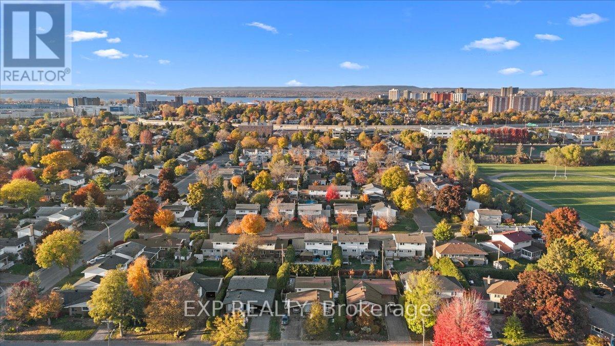 2670 Stone Crescent N, Ottawa, Ontario  K2H 6Z1 - Photo 6 - X12575308