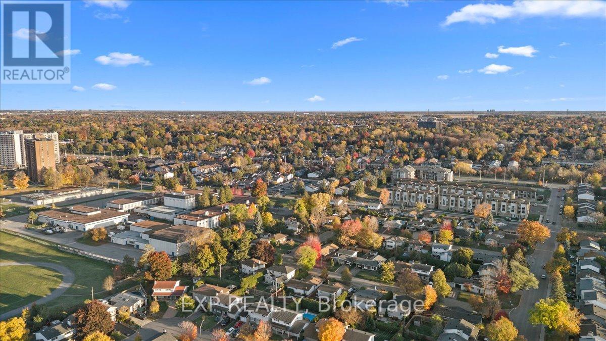2670 Stone Crescent N, Ottawa, Ontario  K2H 6Z1 - Photo 9 - X12575308