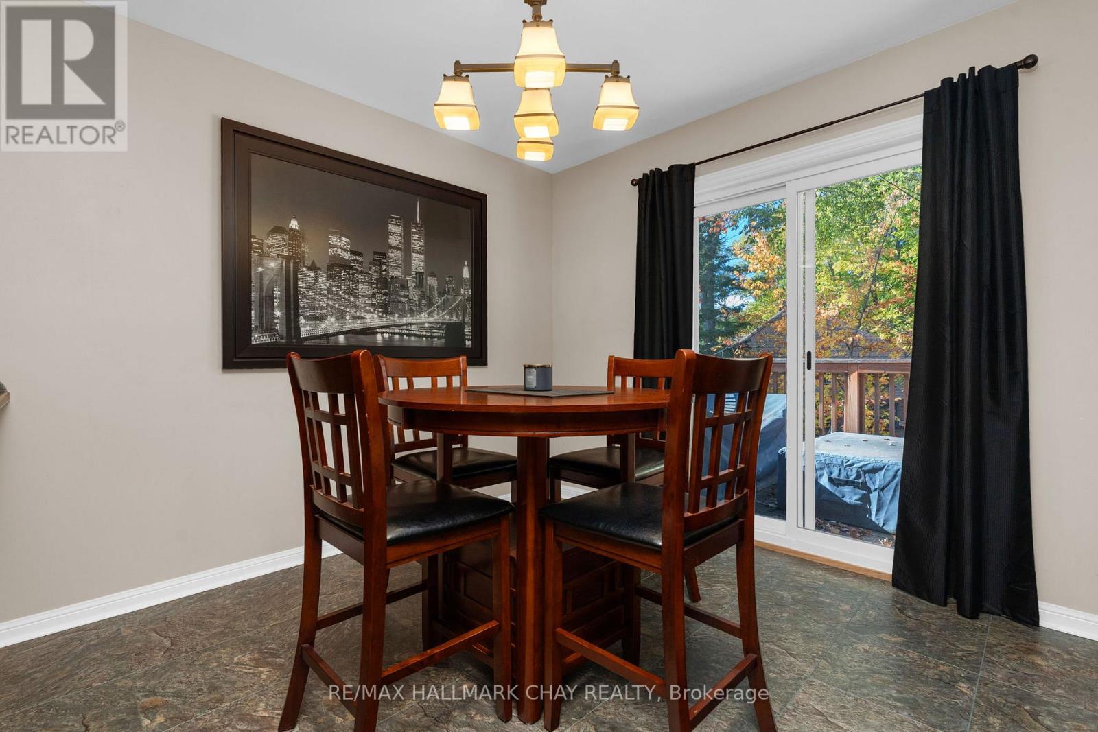 38 Rose Valley Way, Wasaga Beach, Ontario  L9Z 3C5 - Photo 8 - S12575042