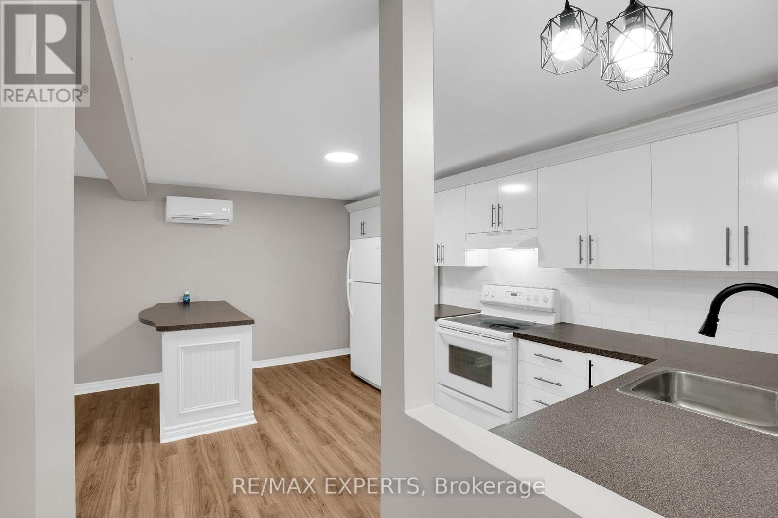 Bsmt - 4 Frost Trail, Barrie, Ontario  L4N 5V8 - Photo 8 - S12575080