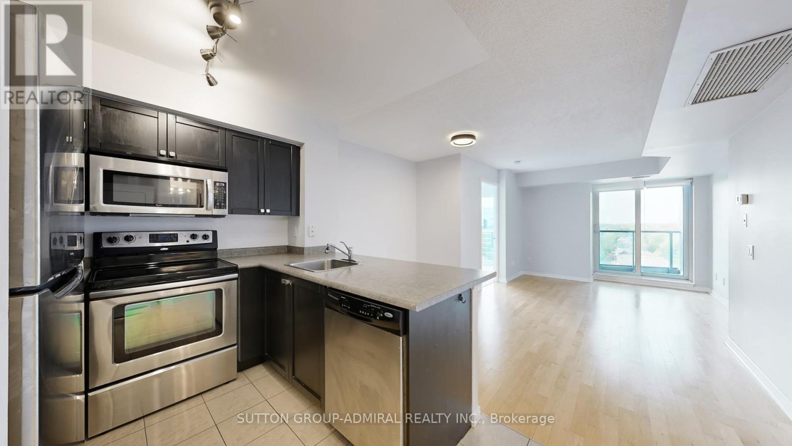 1006 - 28 Harrison Garden Boulevard, Toronto, Ontario  M2N 7B5 - Photo 10 - C12430034