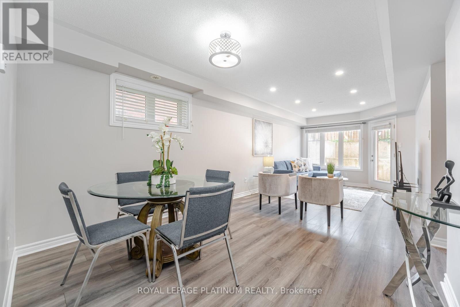 9-01 - 2420 Baronwood Drive, Oakville, Ontario  L6M 0X6 - Photo 12 - W12412005