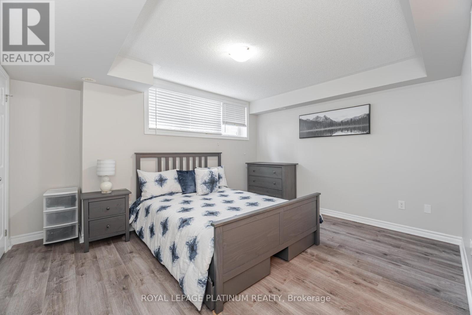 9-01 - 2420 Baronwood Drive, Oakville, Ontario  L6M 0X6 - Photo 17 - W12412005