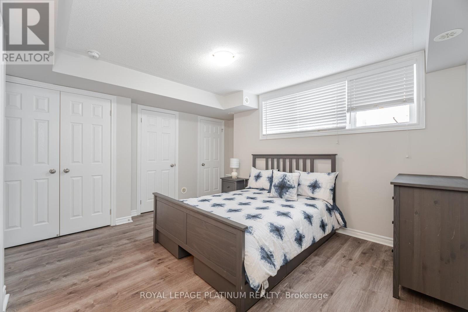 9-01 - 2420 Baronwood Drive, Oakville, Ontario  L6M 0X6 - Photo 18 - W12412005