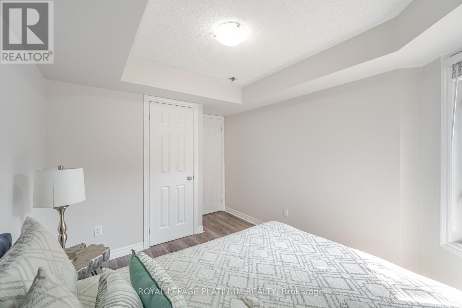 9-01 - 2420 Baronwood Drive, Oakville, Ontario  L6M 0X6 - Photo 22 - W12412005