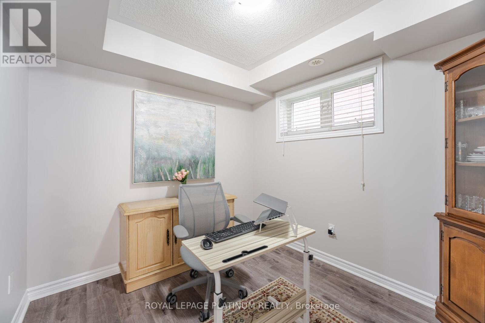 9-01 - 2420 Baronwood Drive, Oakville, Ontario  L6M 0X6 - Photo 23 - W12412005