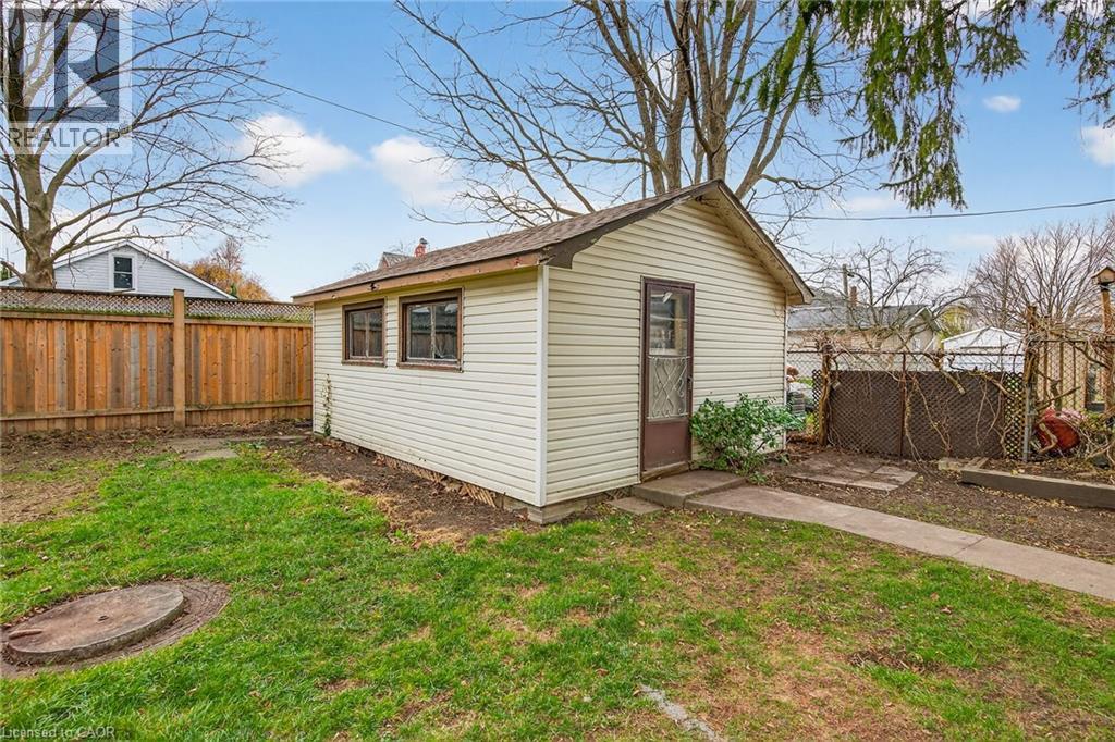 17 Oneida Street, Hagersville, Ontario  N0A 1H0 - Photo 4 - 40790354