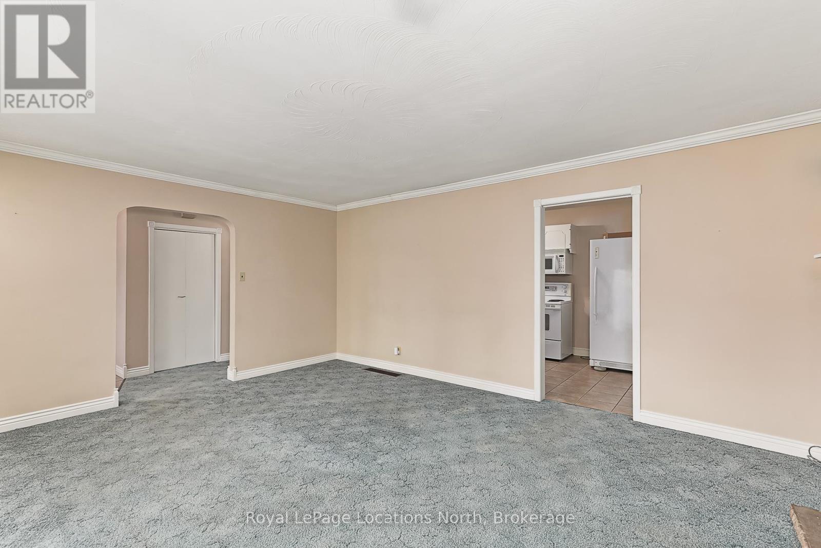 35 Walnut Street, Collingwood, Ontario L9Y 3C3 - Photo 8 - S12575196