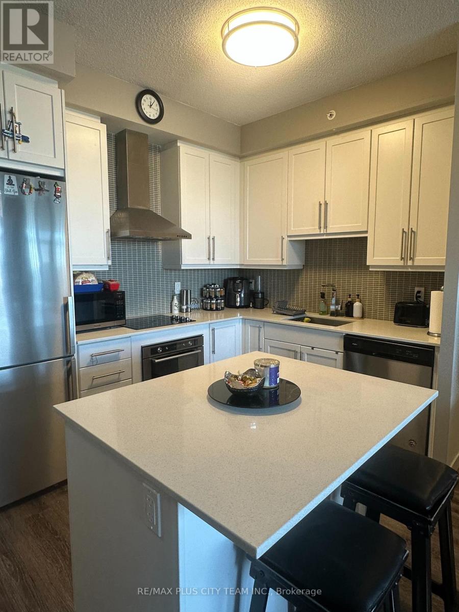 1302 - 2093 Fairview Street S, Burlington, Ontario  L7R 0E6 - Photo 4 - W12575024